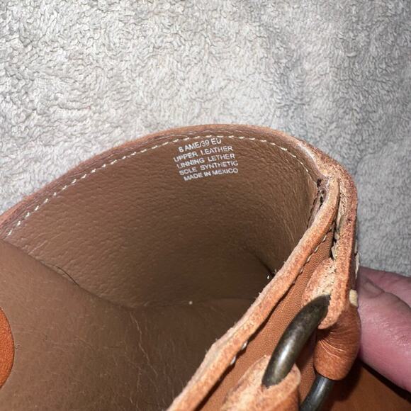 NWOT (Display Pair) Women’s 8 Musse & Cloud By Fiery Leather Wooden Retro Clogs - Picture 3 of 9